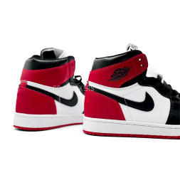 Nike Air Jordan 1 Retro High “Satin Black Toe”
