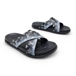 Louis Vuitton Flip-flops White/Black Logo